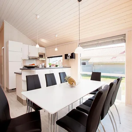 Bright Coastal With Sauna *